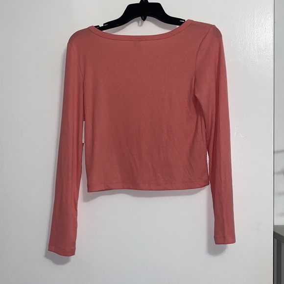 NWT Women’s ULTRALITE Ribbed Old Navy Top - Picture 2 of 3